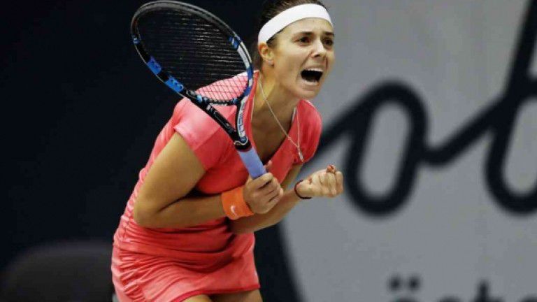 Виктория Томова ще гони втора победа срещу Ализе Корне на старта на Australian Open