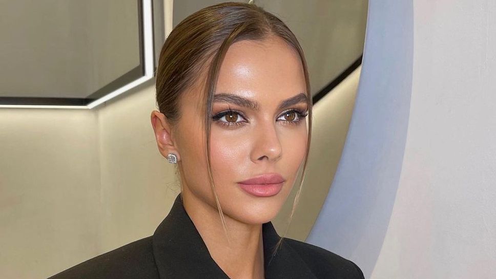 Вики Одинцова разпали фантазиите с нова фотосесия