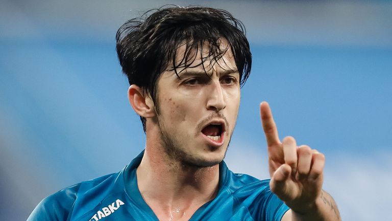  Треньорът на Лион разяснява състезател желан от отбора, само че в конкуренцията на Ювентус и Нюкасъл 