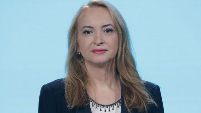 Антоанета Стефанова: Шахът ни е в безпрецедентна криза и искам да помогна