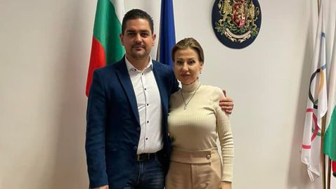 Илиана Раева и министър Василев „заровиха томахавката“