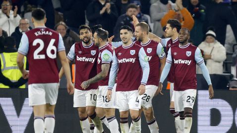 Греъм Потър стартира успешно завръщането си в Премиър лийг