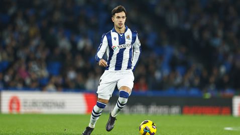 Арсенал печели битката с Ливърпул и Манчестър Сити за европейски шампион