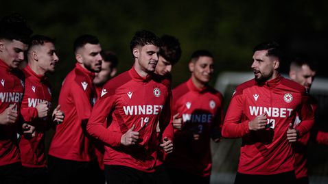 Извикаха по спешност втори футболист на ЦСКА за турнето на България в Индонезия