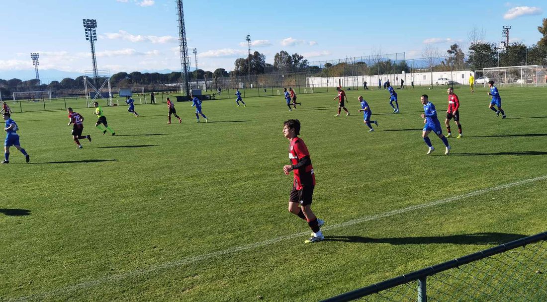 Локо (София) тръгна със загуба в контролите