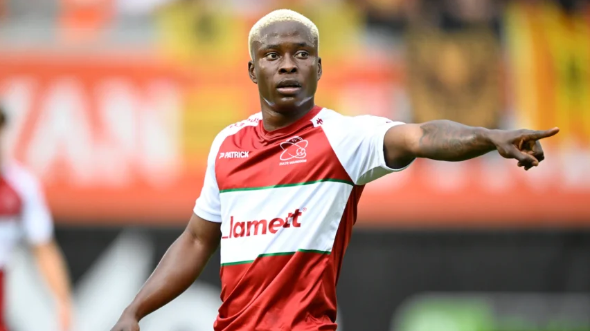 Уест Хам замества Пакета с бивша звезда на Ботев (Пд)