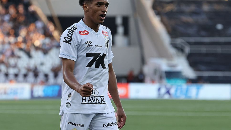 Тотнъм се споразумя за трансфера на Жоао Соуса от Сантос