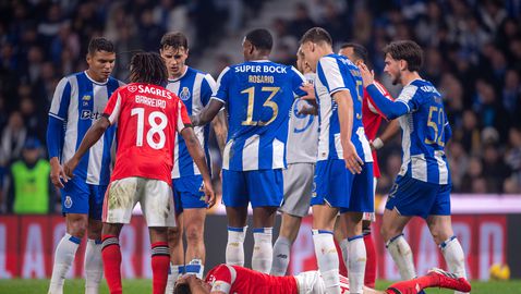 Специалния катастрофира на още един фронт в Португалия, падна от Порто за Купата