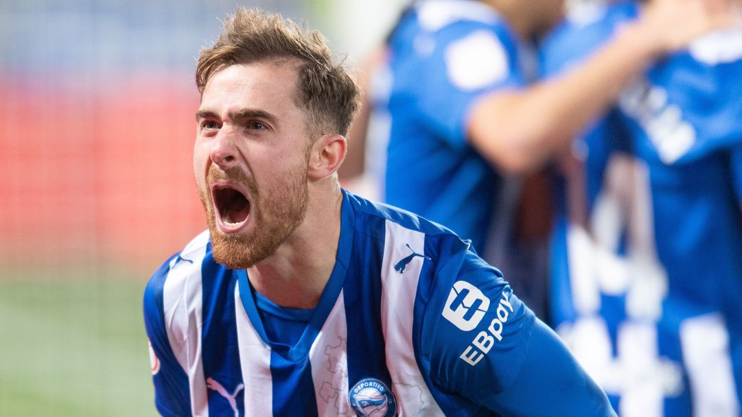 Алавес елиминира Райо Валекано