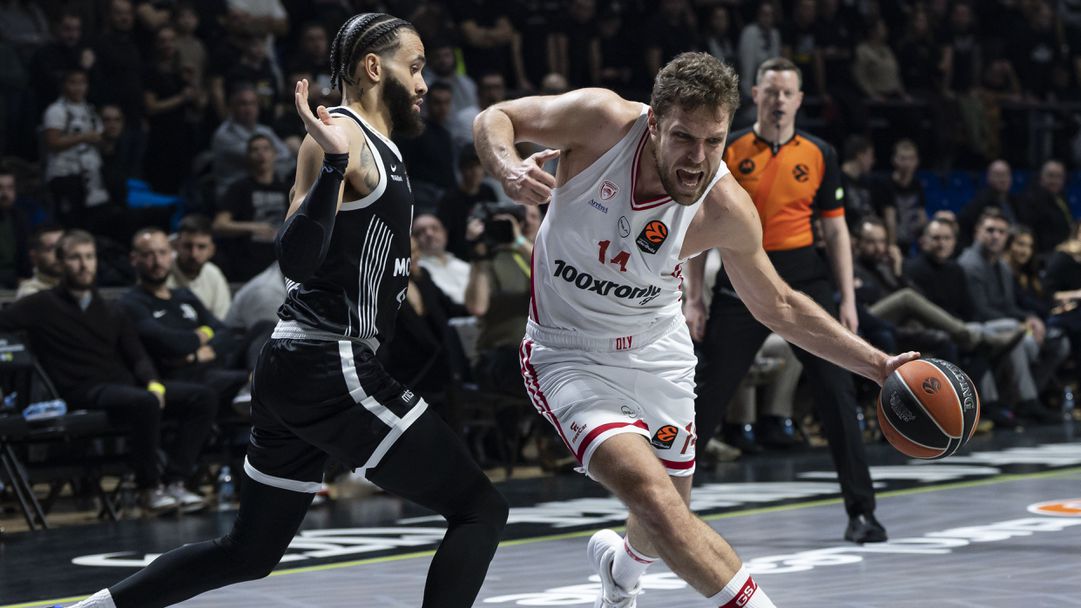 Везенков и Олимпиакос размазаха Партизан в Белград