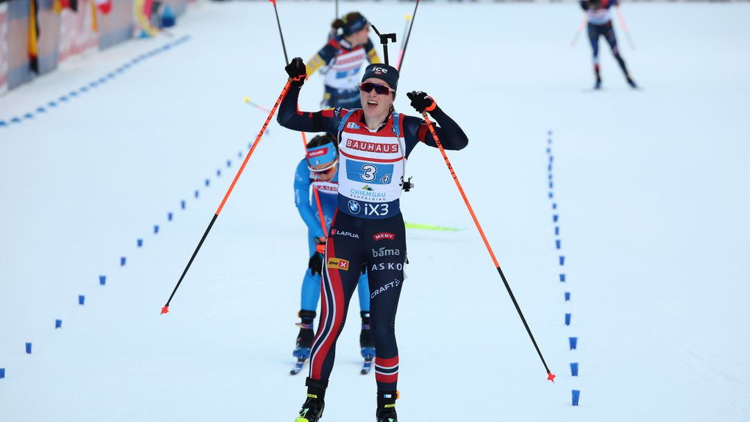 Финален спринт донесе победата на Норвегия в дамската щафета, България 16-та