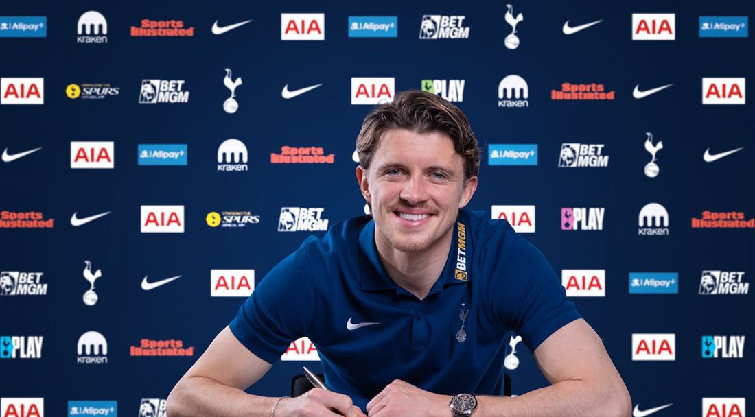 Тотнъм представи Конър Галахър