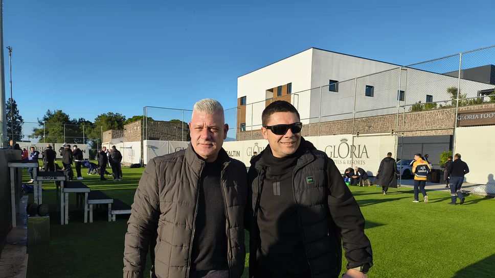Селекционерът на БългарияАлександър Димитров пристигна на терените на Глория за