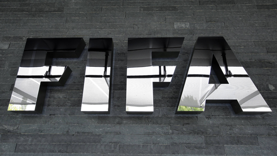 ФИФА разреши на играчите в Русия и Украйна да потърсят нови клубове до лятото