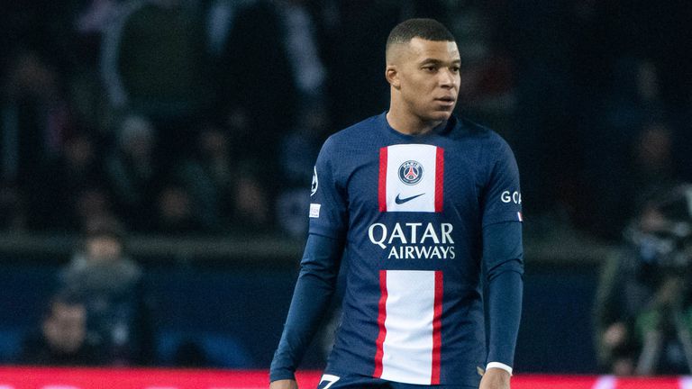 Килиан Мбапе влезе като резерва срещу Байерн Мюнхен и вкара