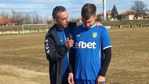 Гигант (Съединение) се раздели с треньора си