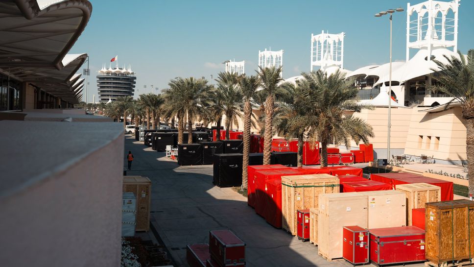 Отборите вече започнаха да се настаняват на пистата в Бахрейн
