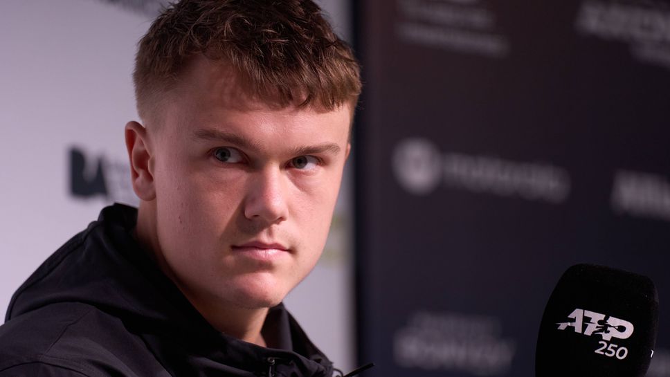 Руне даде пресконференция за 87 секунди