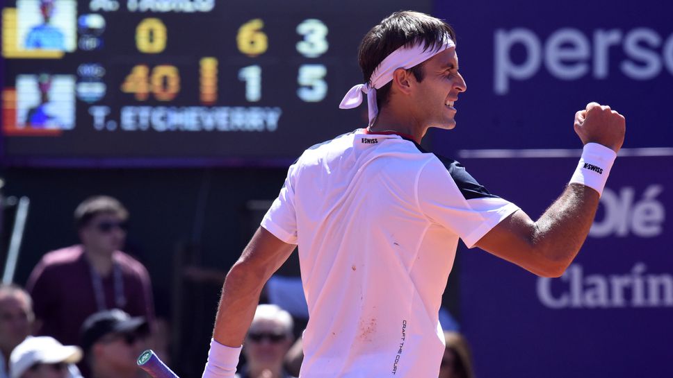 Седмият в схемата Томас Мартин Ечевери зарадва шумната домакинска публика