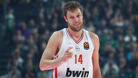 Рекорден брой продадени билети за мача на Везенков в България!