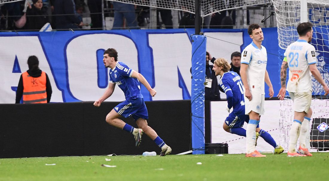 Марсилия изпусна Страсбург в добавеното време