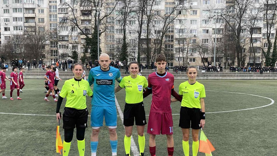 Септември постигна класическа победа с 3 0 срещу Локомотив Пловдив