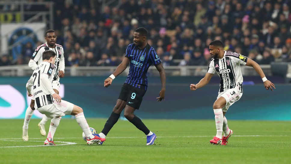 Дербито на Италия: Интер 1:0 Ювентус, "нерадзурите" поведоха чрез автогол