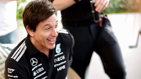  Тото Волф разяснява злополуката на Антонели със служебната кола 