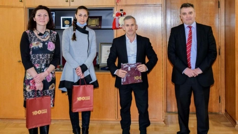 Йордан Йовчев награди треньорите на годината в УНСС