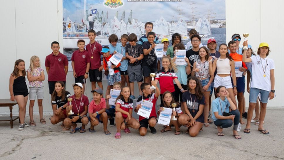 "Черно море-Бриз" с подновена програма за развитие на детското ветроходство