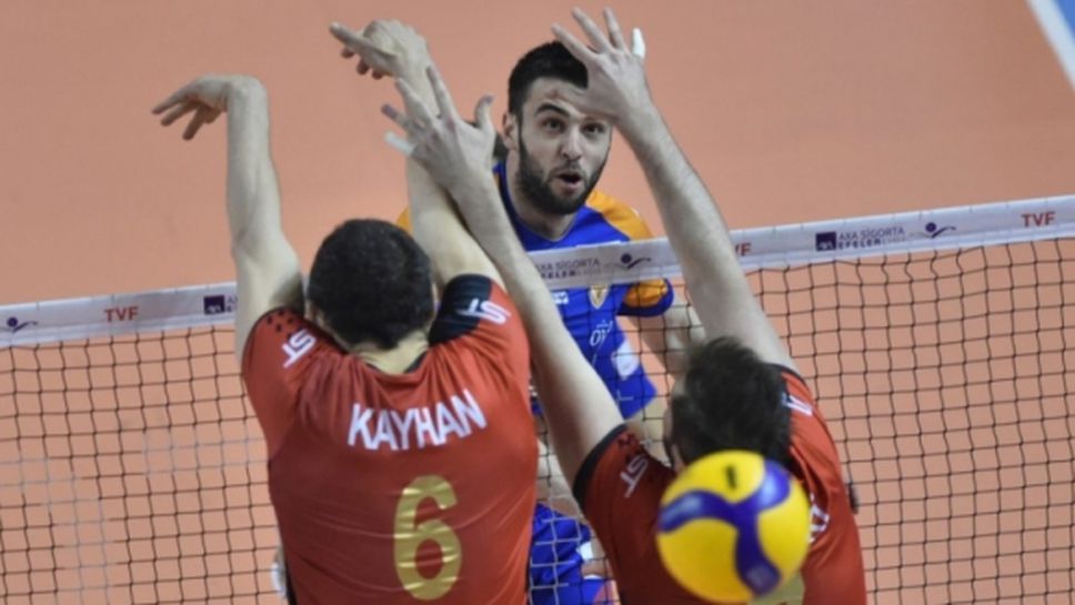 Тодор Вълчев и Инегьол изравниха полуфиналната серията за 5/8 място в Турция