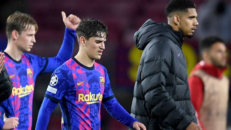  Спрени са договарянията за новите контракти на Гави и Араухо в Барселона 