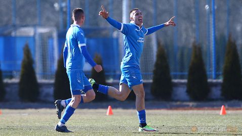  Локо (Пловдив) дебне нападател от Втора лига 