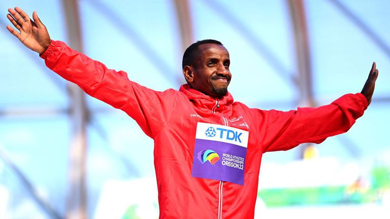 Олимпийският и световен бронзов медалист в маратона Башир Абди за