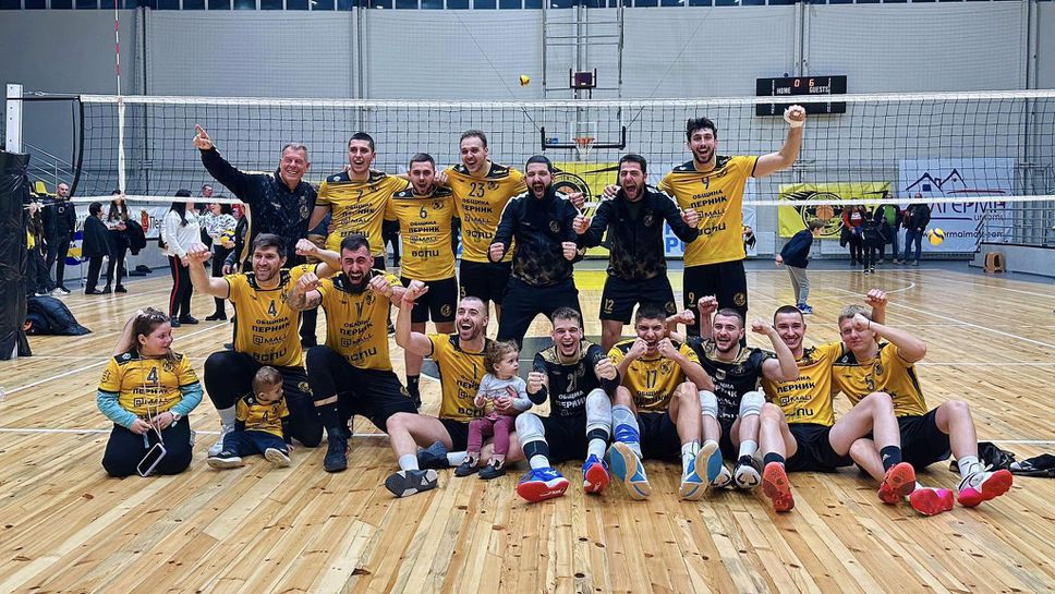 "Златен" гейм изпрати Миньор на финал срещу Дунав във Висшата лига