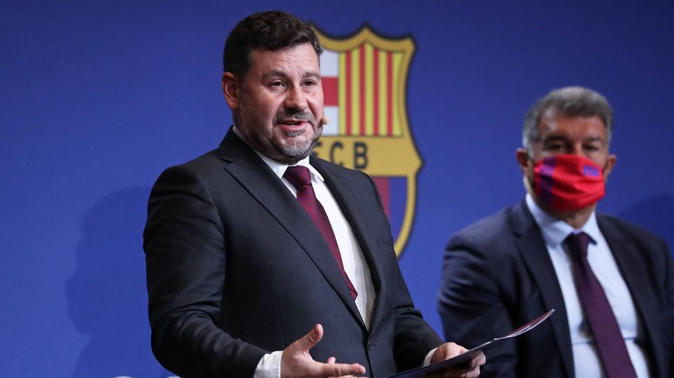 Тръгващият си директор с отлична новина за финансите на Барселона
