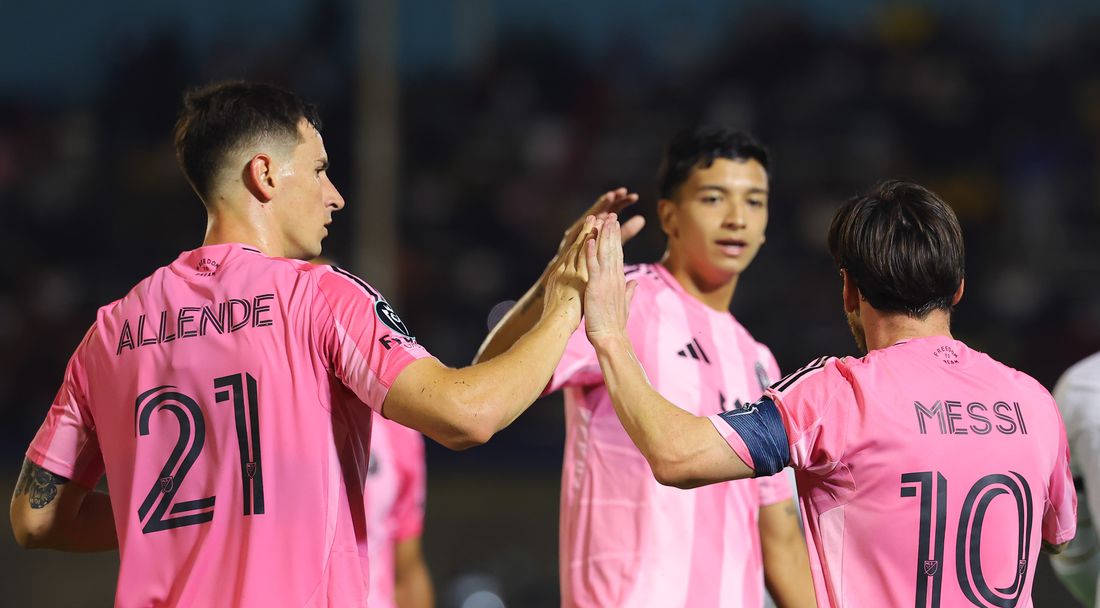 Суарес и Меси класираха Интер Маями напред