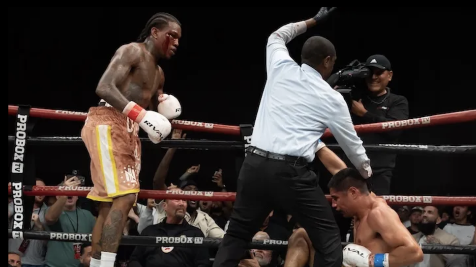 Наджи Лопес надделя над Мануел Галегос в потенциален Мач на годината