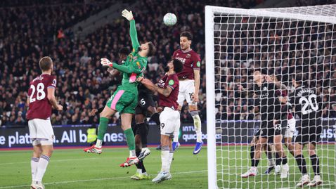 Уест Хам спря Манчестър Сити и доближи Арсенал до титлата