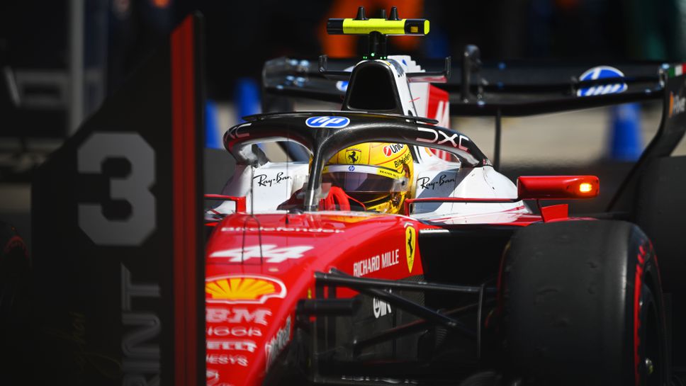 Люис Хамилтън: Мерцедес са прекалено бързи на правите в момента