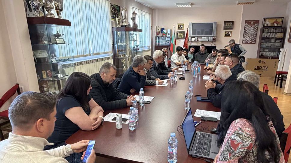 УС на БФ Борба проведе среща с Новиков, Милов и състезатели на ЦСКА