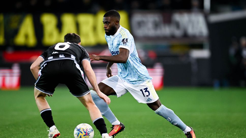 Удинезе 0:1 Ювентус, опасен удар на Локатели