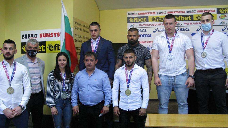 Трима състезатели ще се борят за две олимпийски квоти в щангите