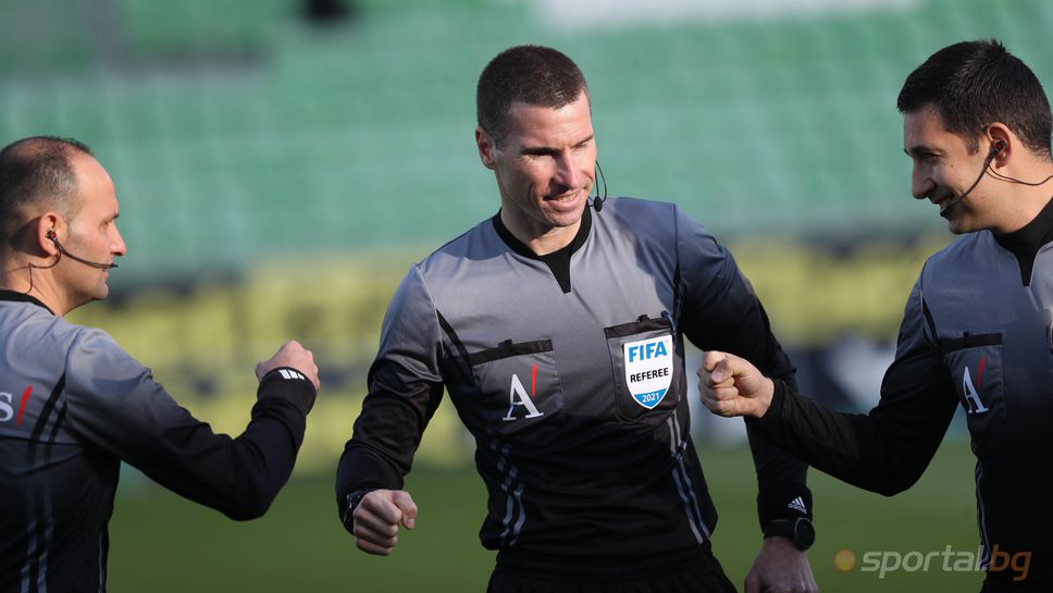 Кабаков и Ивайло Стоянов ще свирят във Втора лига