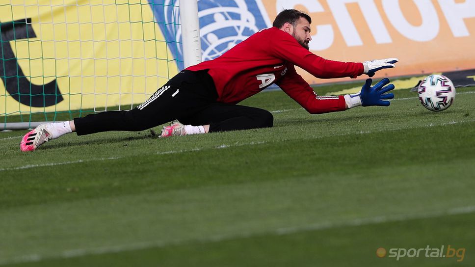 Титулярният вратар на ЦСКА-София и още няколко чужденци си тръгнаха преди края на първенството