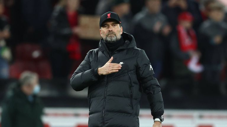  Ливърпул бърза да възобнови контракта на Клоп, откакто един от притежателите пристигна от Съединени американски щати 