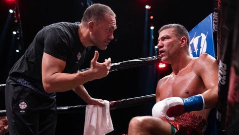  Тервел Пулев нокаутира американец в третия рунд 