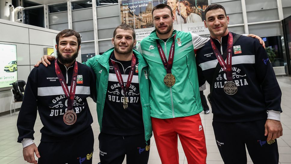 Семен Новиков и Кирил Милов заявени за "Дан Колов - Никола Петров"