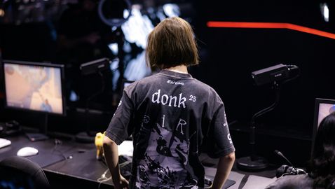 Младата суперзвезда Данил "donk" Кришковец с кошмарна карта в групите на IEM Рио