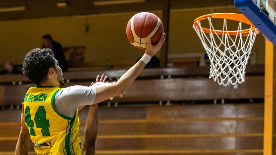 Шумен се връща в зала "Младост" за мача с Черно море